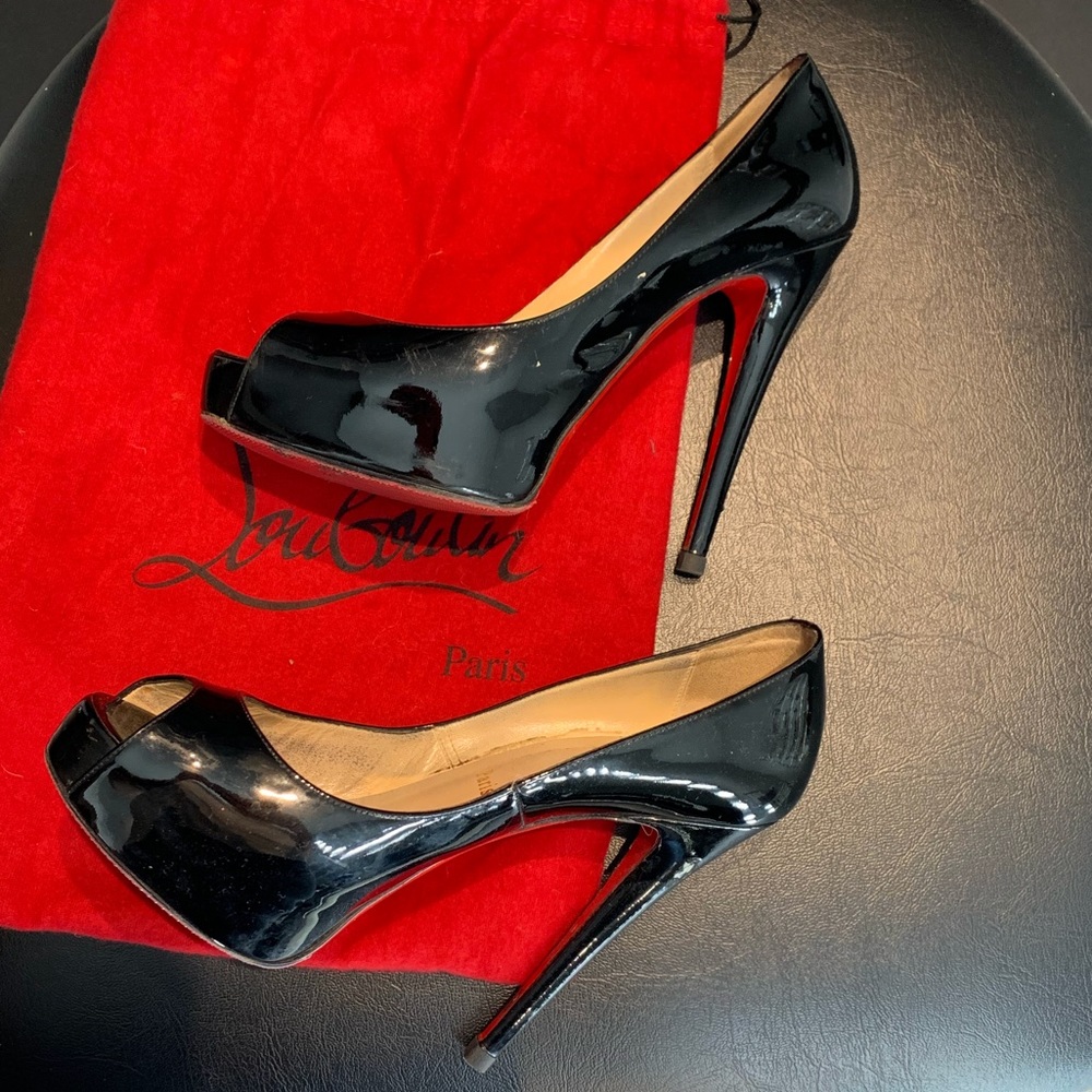 Christian Louboutin Peep toe worn refurb outsole